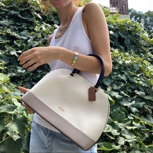 🕊 Coach Handle Crossbody Bag 🕊